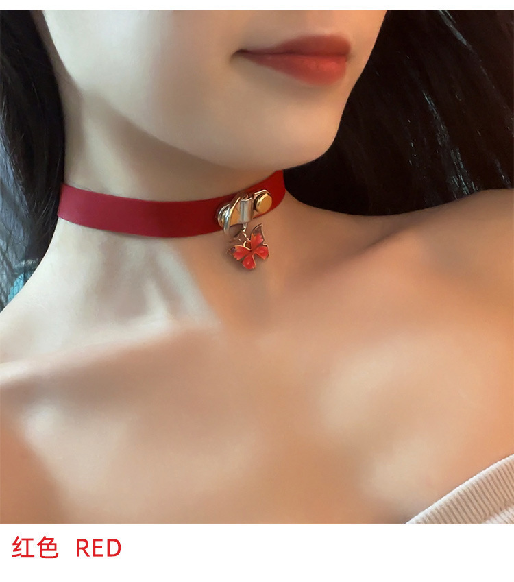 Silicone SM Collar with Bell and Clavicle Chain for Adult Couples — detail image 3