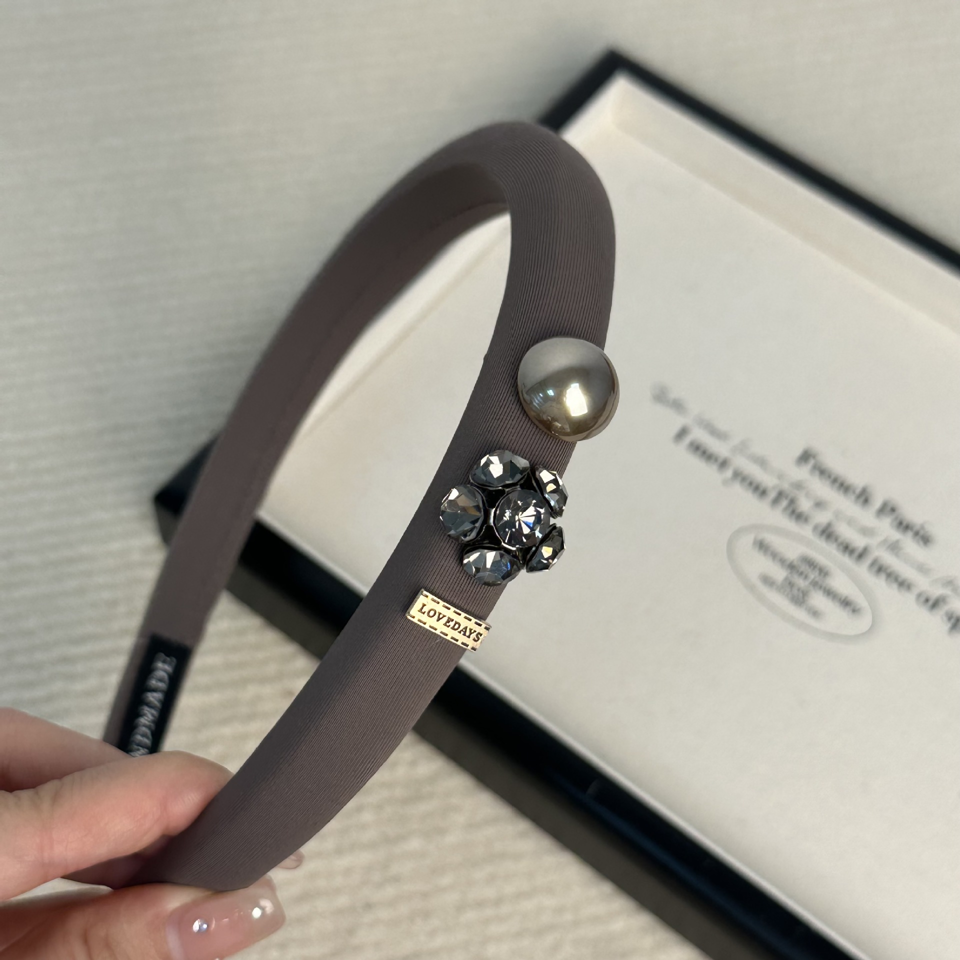 Bandeau en éponge élégant de luxe léger de style français avec diamants incrustés de haute qualité, tête de mort augmentée, pression supérieure, épingle à cheveux fine, nouveaux accessoires pour cheveux_voghion.com