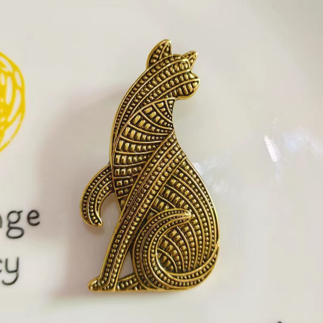 European and American fashion big brand corsage jewelry pin female temperament luxury high-end leopard cat brooch anti-light decorative accessories