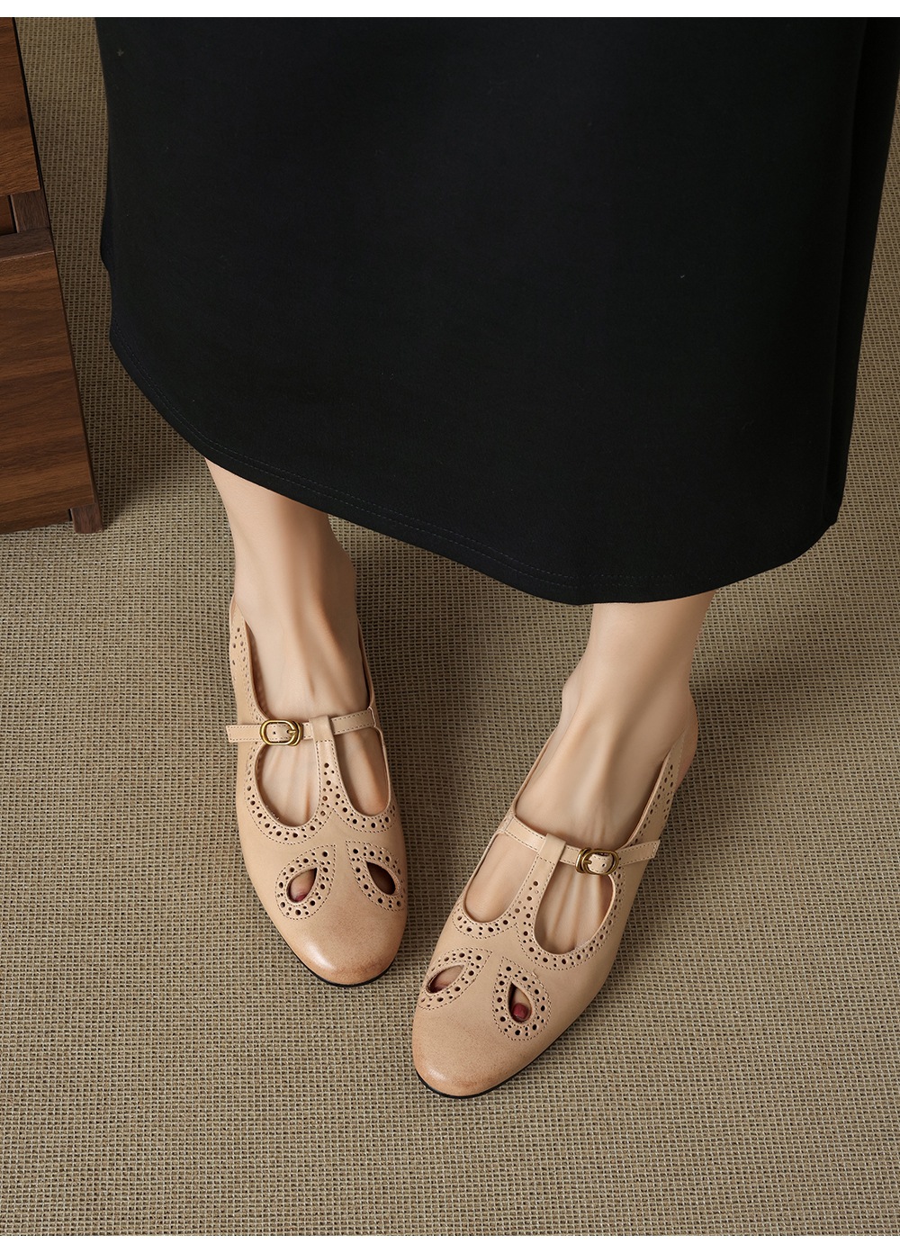 Sandal nữ quai ngang mũi kín da bò cổ điển gót thấp — màu nâu chi tiết 7