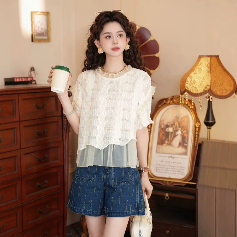 Retro Gentle Style Fake Two-Piece Shirt for Women 2026 Summer New Design Lace Mesh Splicing Short-Sleeved Top