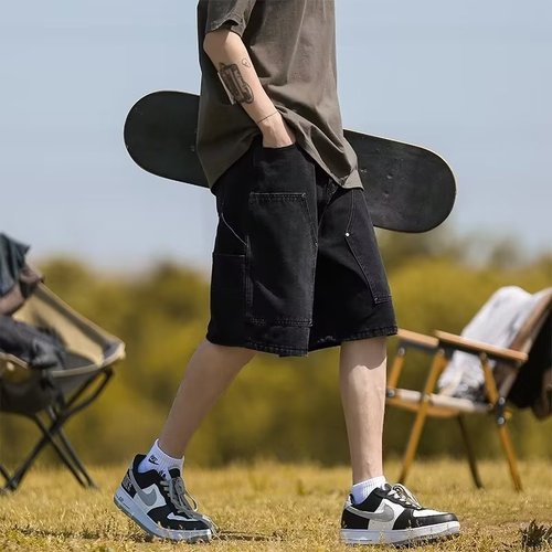 Workwear denim shorts for men, summer loose-fit straight-leg cropped pants, trendy American-style casual mid-length pants.