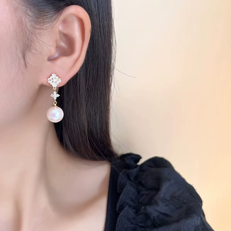 Бусы из жемчуга, мотыльковая муха, сережки-клипсы, цирконий, стиль Chanel, безpiercing