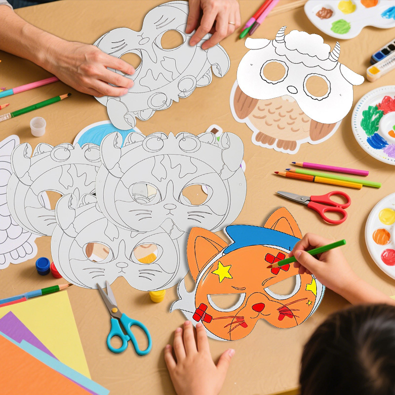 La tarjeta de papel de bricolaje se puede colorear Carnival nueva máscara para niños pintura media cara máscara de rendimiento de fiesta al por mayor