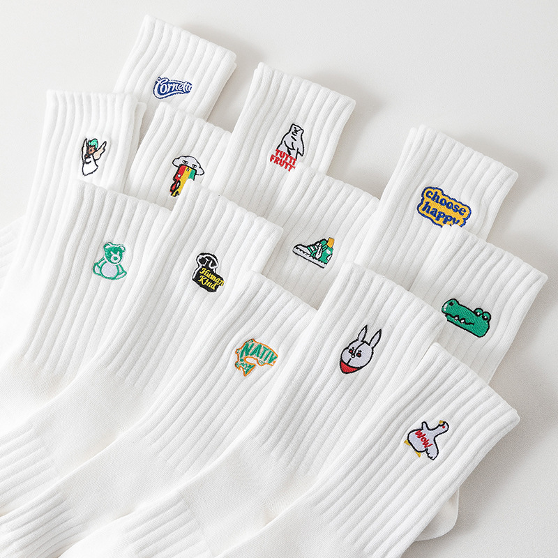 Men's Long Cotton Socks, Black and White Socks, Trendy Sweat-Absorbent and Odor-Resistant Sports Embroidered Cartoon High Socks