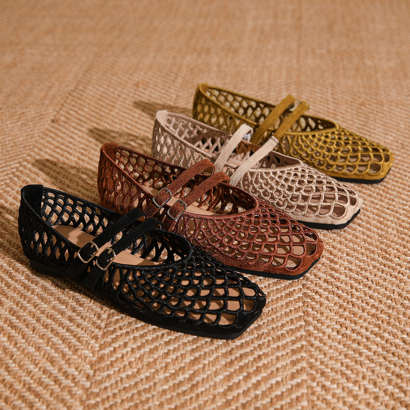 Double-buckle French-style hollow mesh flat sandals for women, new summer Mary Jane shallow single shoes with breathable one-strap buckle