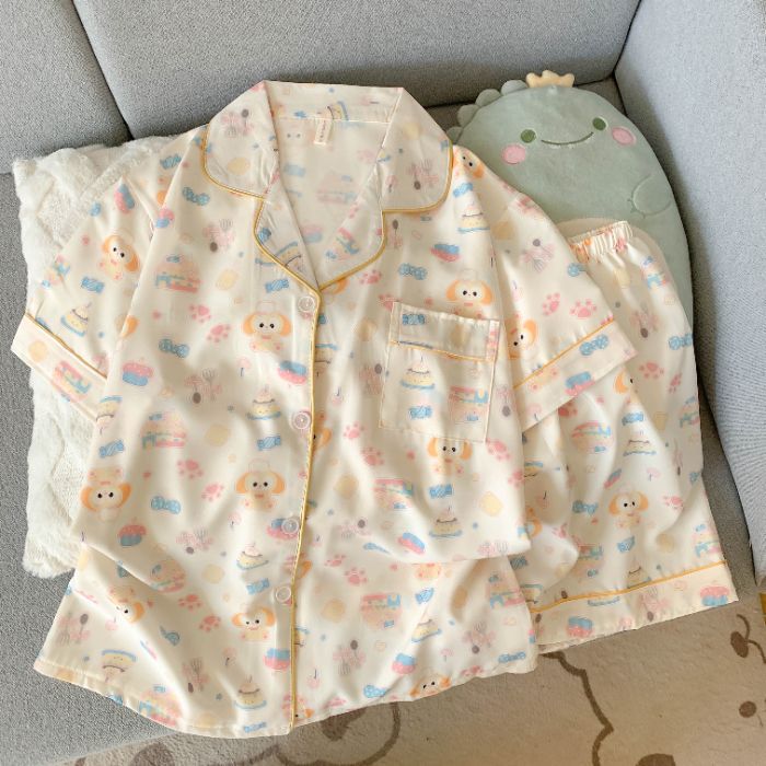 Venta al por mayor transfronteriza de nuevo estilo de seda de hielo elástico de cuatro lados pantalones cortos finos de manga corta traje de pijama mujer verano dulce dibujos animados servicio a domicilio