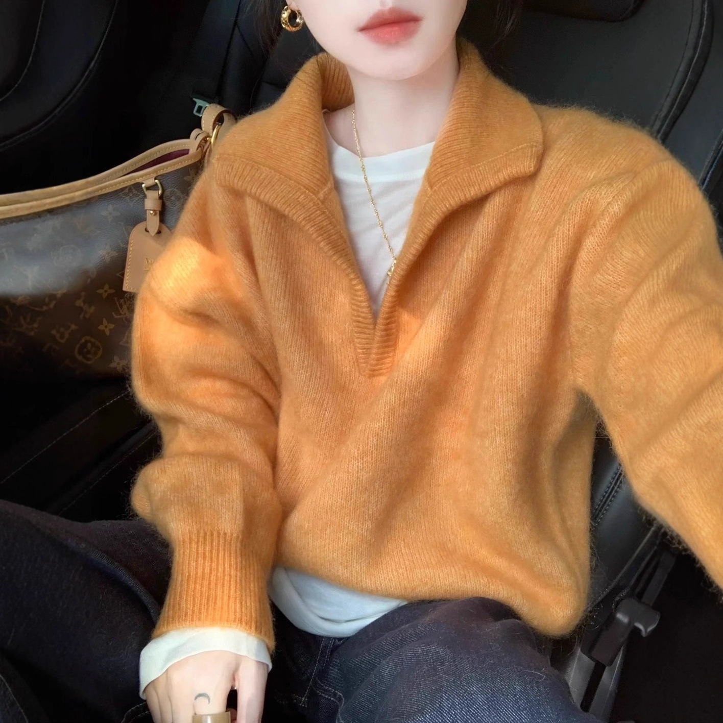 慵懒老钱风南瓜橘色v领马海毛毛衣女秋冬软糯高级感针织上衣外穿