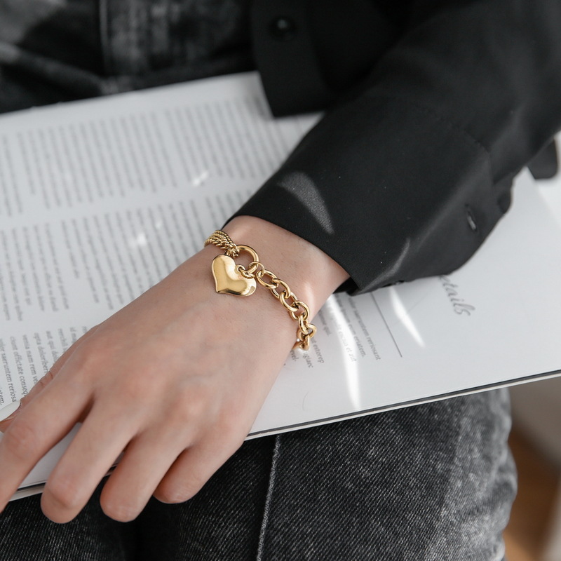 Real Gold Plated Plating Material 304 Stainless Steel Pendant Material Bracelets Classification PVD Coated Real Gold Plated 18K Gold Heart Shape 304 Stainless Steel Simple Style Classic Style Waterproof Non Tarnish 304 Stainless Steel Bracelets