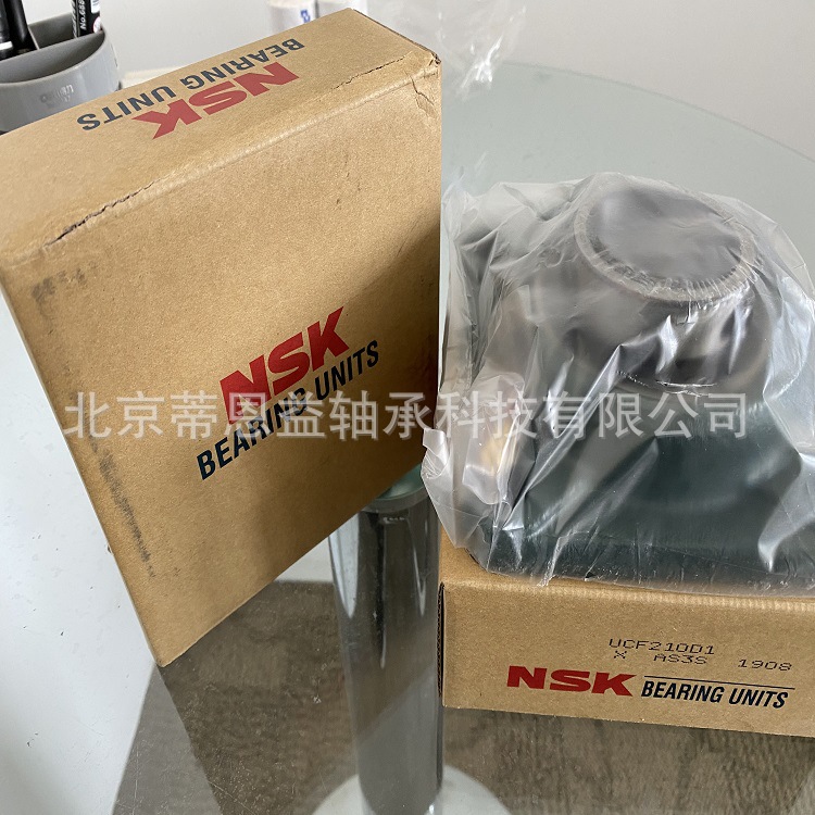 日本NSK 滚动带座轴承 UCF210 D1外球面轴承 方形轴承座