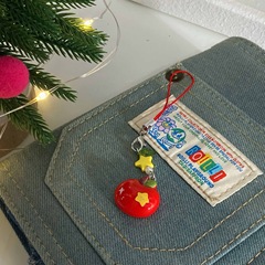 面白い少女の心の赤いリンゴの幸運のかわいい祝日の携帯のチェーンの手作りの数珠のキーホルダー