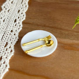 泓豪微缩玩具模型场景圆形餐碟娃娃屋配件迷你24mm陶瓷圆碟C3020