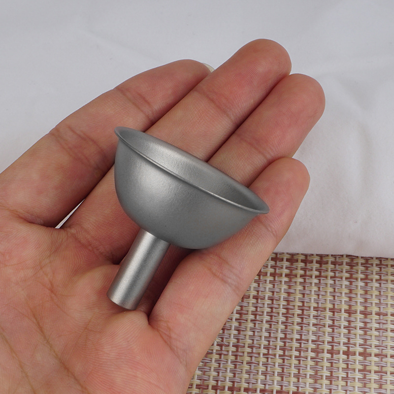 In-Stock Hertzben Pure Titanium Mini Small-Caliber Funnel Titanium Flask Oil Pot Funnel Household Dispensing Portable Wine Set