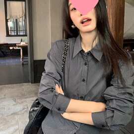 大码微胖条纹衬衫秋季新款小众设计感女士衬衣修身显瘦上衣百搭