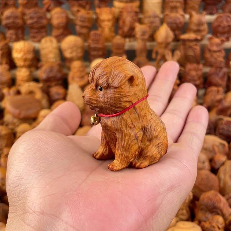 クスノキの木彫り、無塗装、無ワックス、子犬のハンドピース、木彫りの干支、かわいい動物、牧歌的な犬、富と幸運の装飾品|undefined