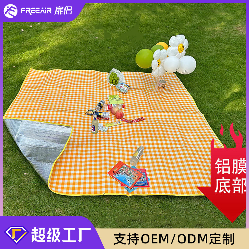 봄 나들이 야외 피크닉 매트 공급 해변 텐트 매트 캠핑 Tiktok 인터넷 인기있는 습기 방지 매트 휴대용 천