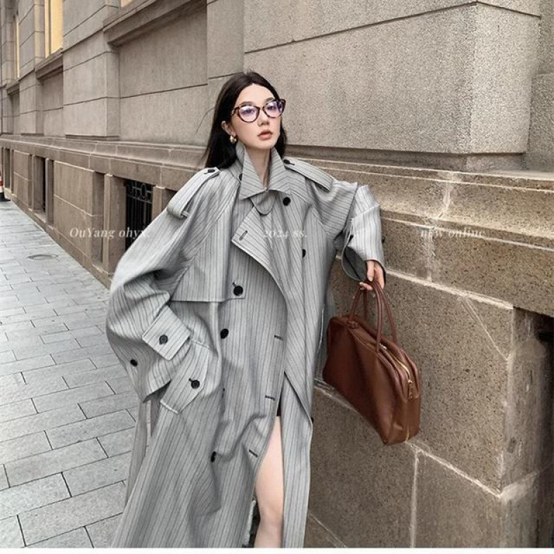 高級感のあるレトロな英倫風のコートの女性春と秋のダブルボタンのゆったりしたストラップの形の中の長いコート|undefined