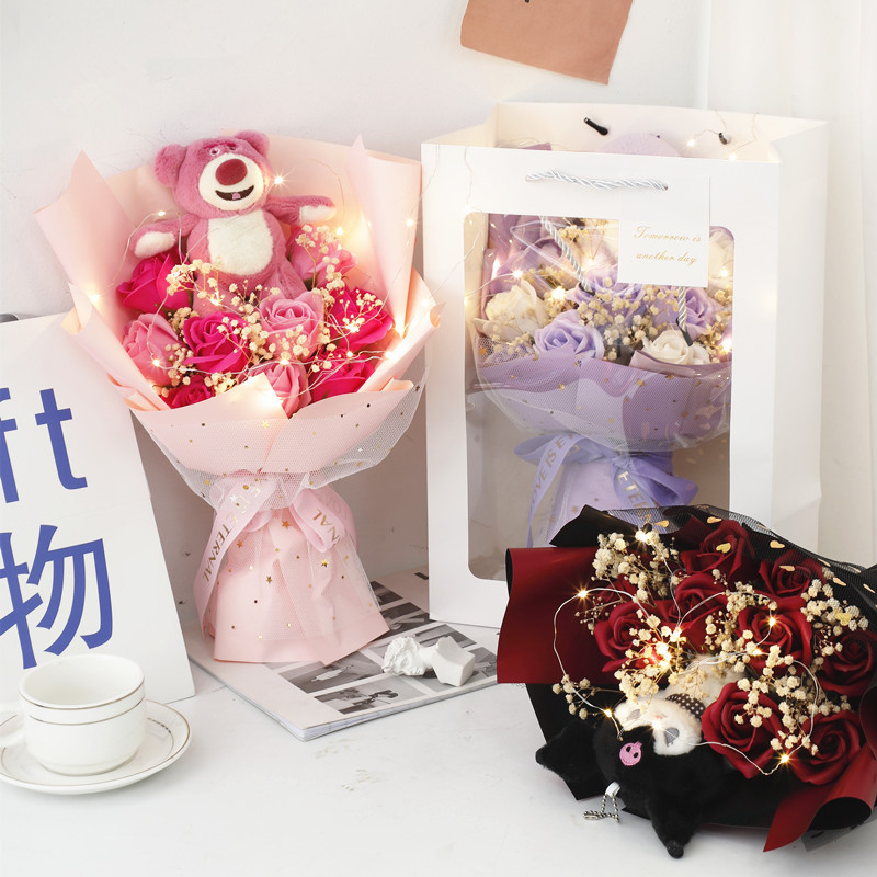 Día de la Madre Strawberry Bear Doll Muñeca Simulación Ramo de jabón de rosa Día de San Valentín Regalo de cumpleaños para novias y novias