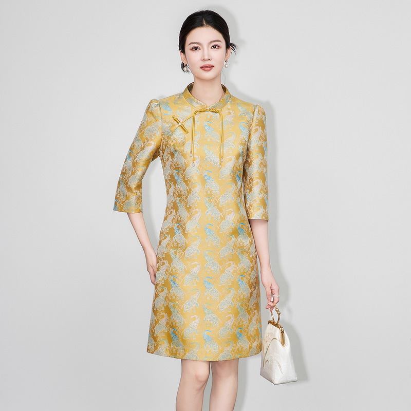 2025 Autumn/Winter New Chinese Style Slimming Cheongsam Dress with Heavy Gold Thread Jacquard Satin