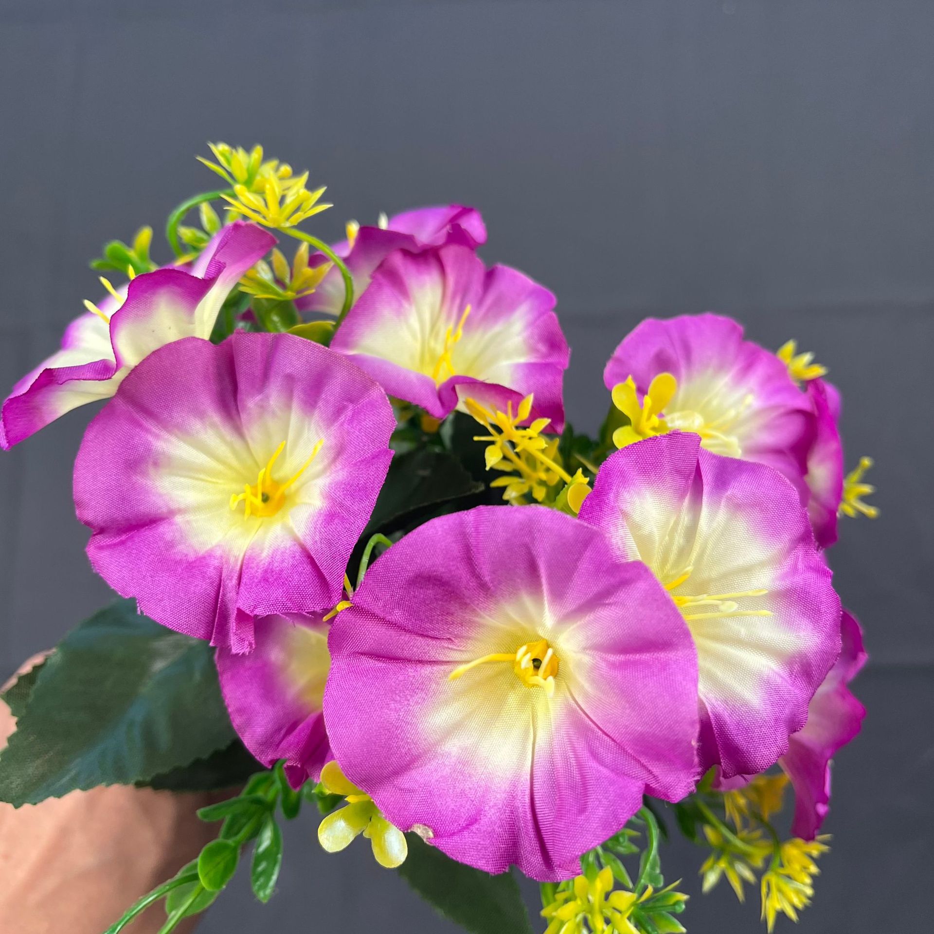 12 cabezas de taurora flor de trompeta flor artificial decoración del hogar decoración pastoral tiro al aire libre arte floral de boda al por mayor