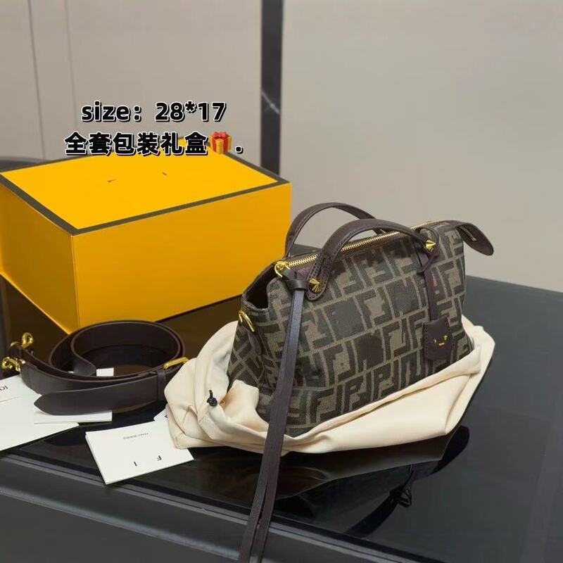 2025新款F枕头包斜挎单肩字母手提百搭波士顿外贸包包跨境批发包|undefined