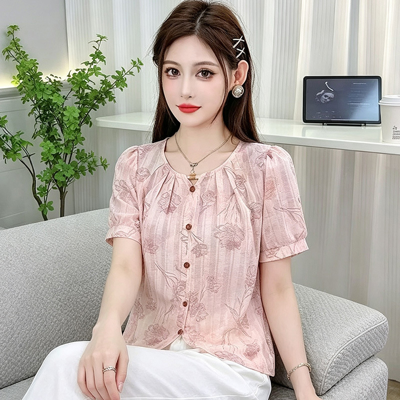 Fashionable Mom-Style Printed Short-Sleeve T-Shirt for Women, New Summer Model, Round Neck, Age-Reducing, Stylish, Trendy Top with an Elegant Vibe Fashionable Mom-Style Printed Short-Sleeve T-Shirt for Women, New Summer Model, Round Neck, Age-Reducing, Stylish, Trendy Top with an Elegant Vibe