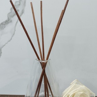 Brown Flameless Aromatherapy Diffuser Stick with Water Ripple Design, Coffee-Colored Straight Rattan, Direct Sale from Manufacturer, Toilet Deodorizer