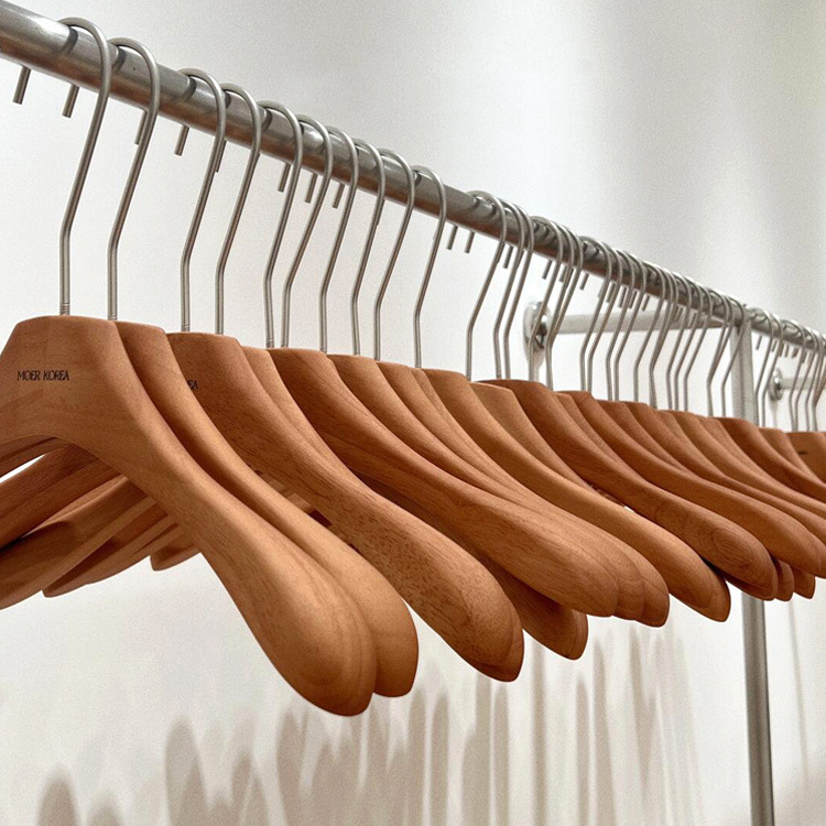 ハンガー洋服店専用胡桃色手感漆オーク高級滑り止め服サポート女装実木服ハンガー|undefined