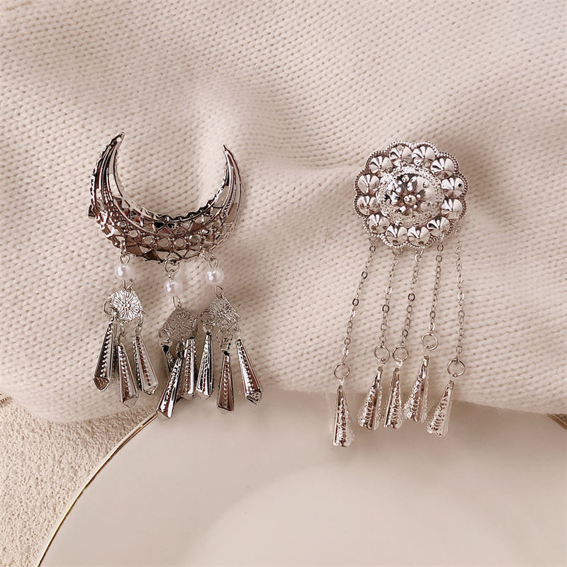 Estrellas con el mismo toque de cabello brillante de plata nuevo clip lateral de luna chino 2024 nuevo toque de cabello de alta gama