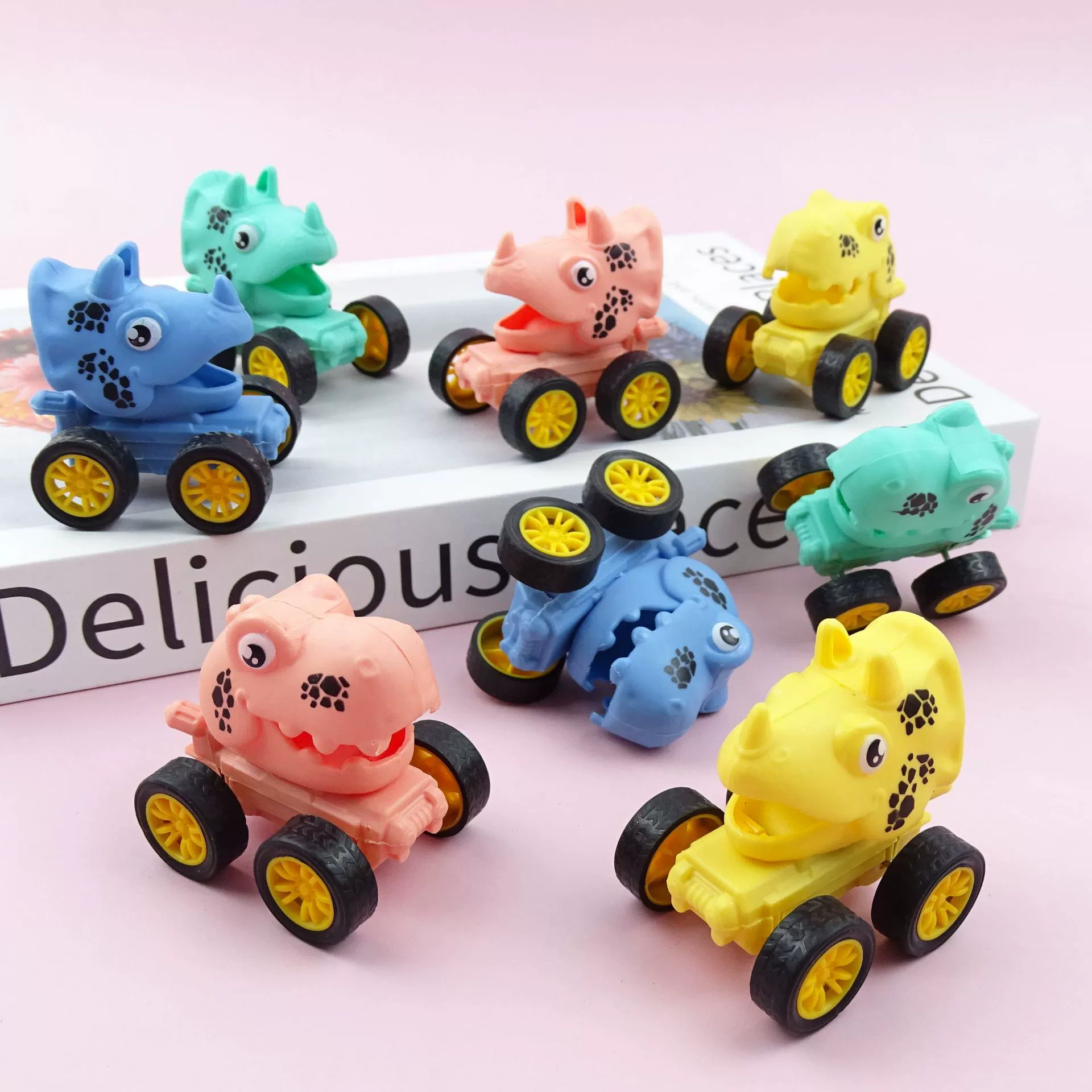Детская маленькая игрушка мультфильм Мини милый забавный отодвинуть большие ноги динозавр автомобиль маленький подарок Забавный приз оптом
