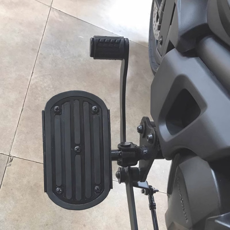 Applicable to Qianjiang Flash 150/250V Flash 300s350 Benda 450 Black Ride 500 Row Shift Rod Widened Front Pedal