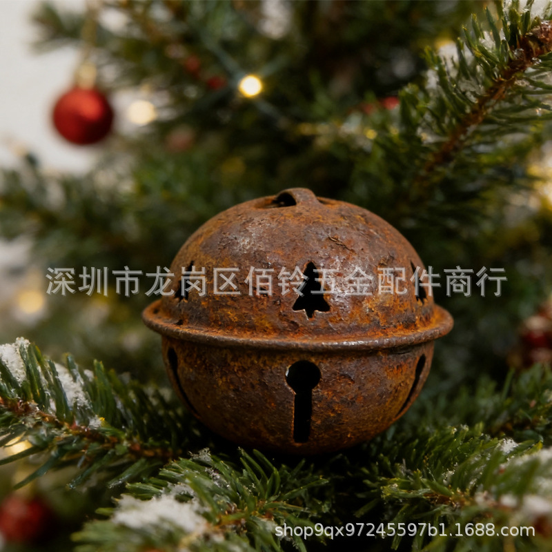 Christmas Hot Sale Metal Christmas Tree Bells 4cm Vintage Distressed Rust-Colored Decorative Hanging Ornaments Antique-Style Tree Hole Iron Bells