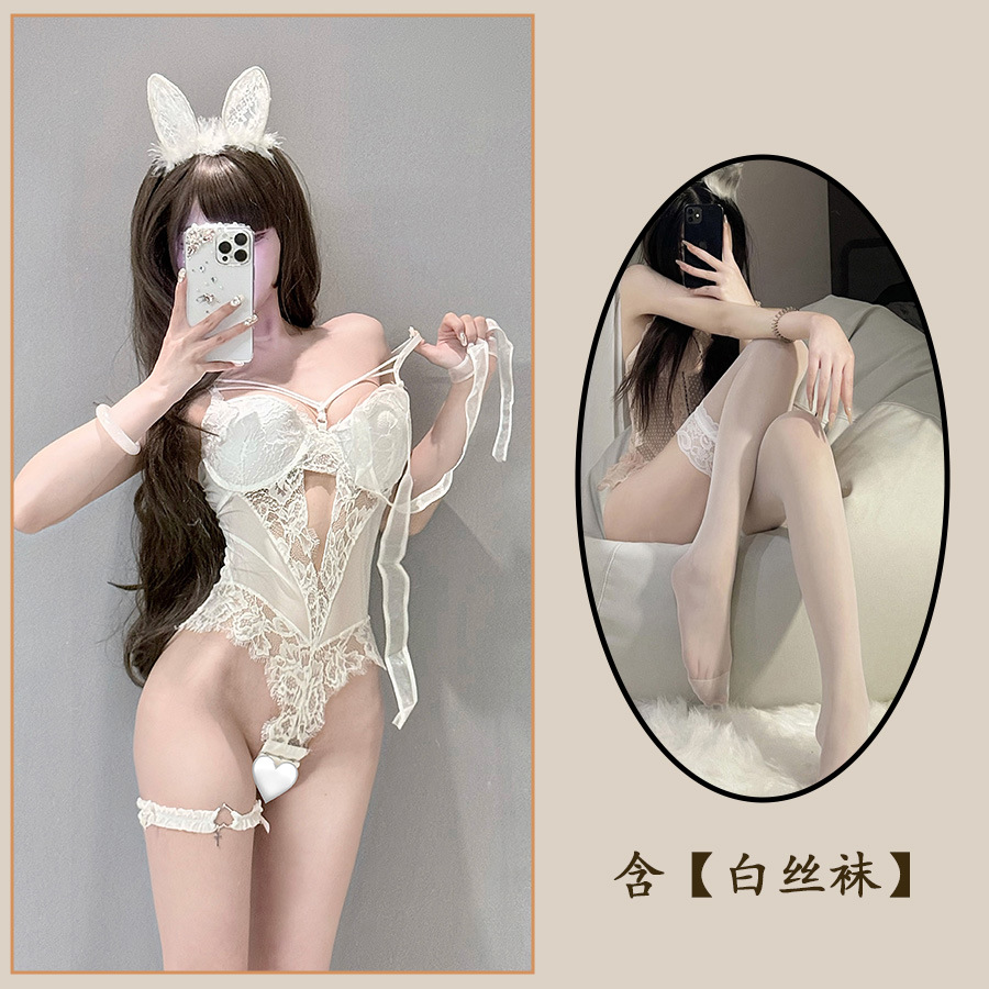 흰색 + 흰색 스타킹