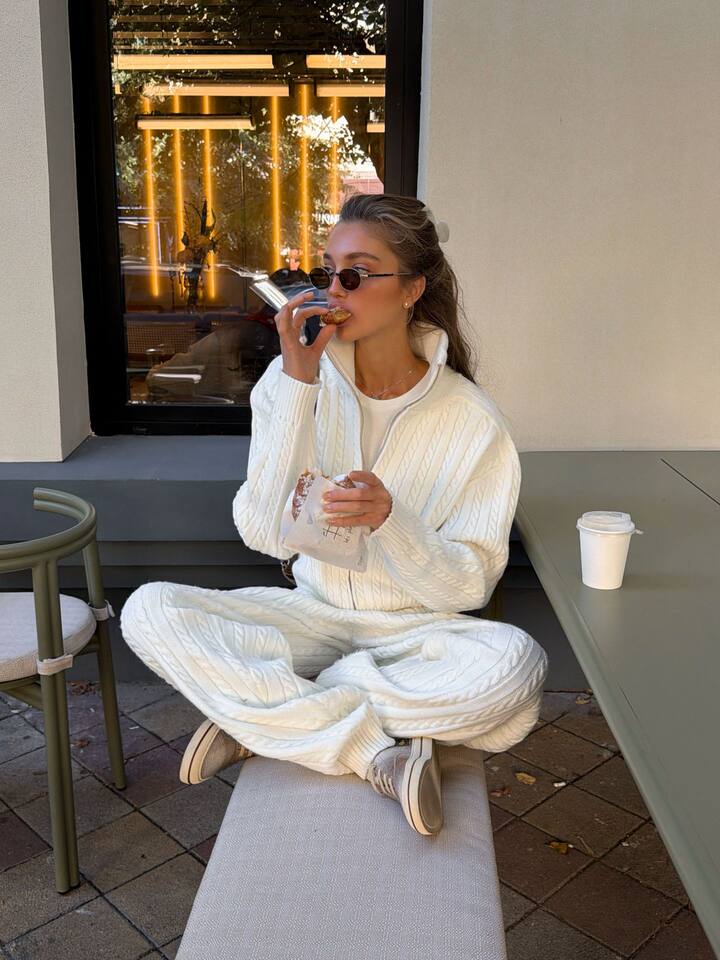 Bộ hai món nữ áo len cardigan cổ bẻ khóa kéo phối quần dài ống đứng, form rộng — Bộ hai mảnh áo len màu hồng, Bộ hai mảnh áo len màu sô cô la, Bộ hai mảnh áo len màu xanh ô liu, Bộ hai mảnh áo len màu xám chi tiết 6