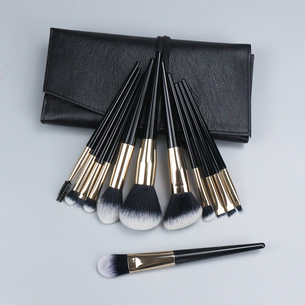 Transfronterizo nuevo 12 pinceles de maquillaje conjunto completo de herramientas de maquillaje traje de Oro Negro portátil suave cepillo de maquillaje fabricante