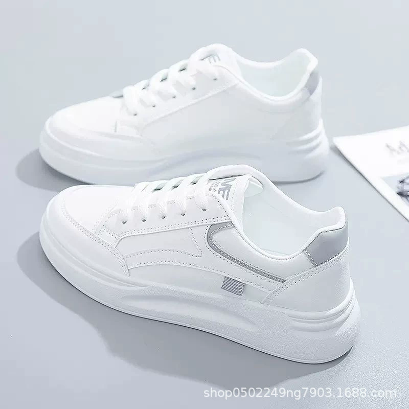 Женские белые кроссовки на толстой подошве в корейском стиле, тренд осени 2025 года, новая нишевая универсальная дышащая спортивная обувь для студенток
