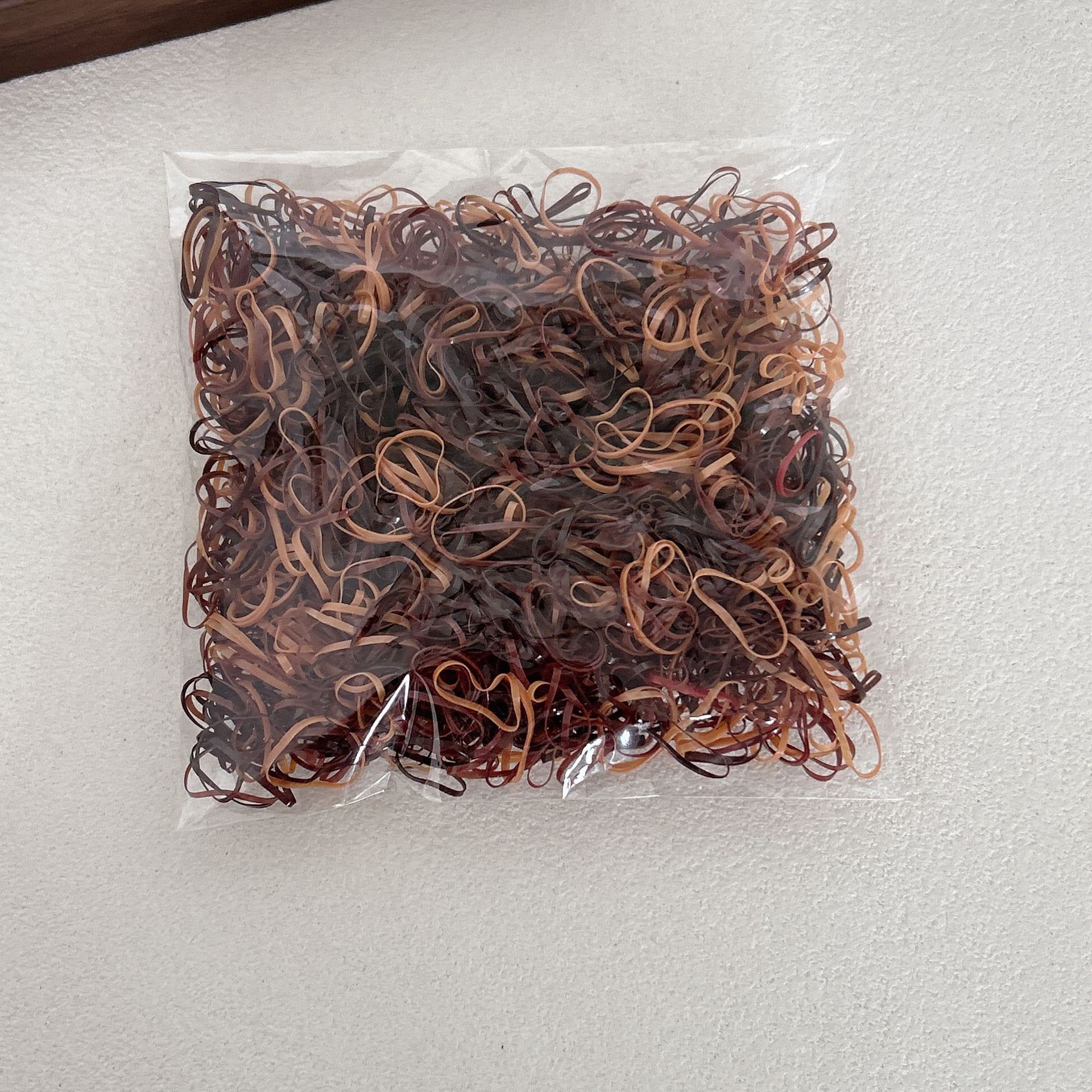 8024 coffee color about 1000 pieces/bag
