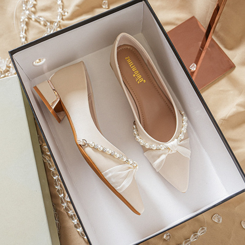 666-5 Autumn  New Korean Style Women's Fashionable and Versatile Pointed-Toe Pearl French Medium Heel Plus Size Women's Shoes