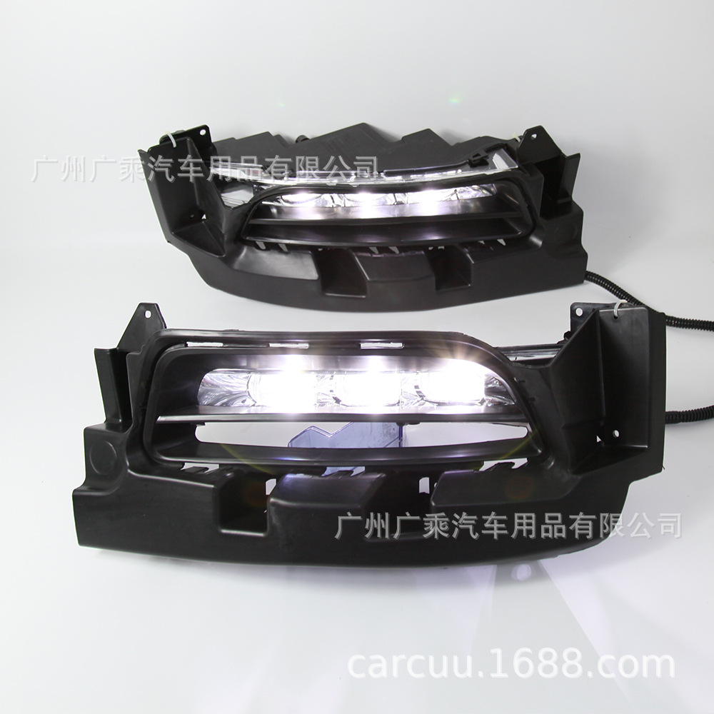 Aplicable a 15-17-18-20 Dodge warhorse cargador de luz diurna luz antiniebla LED luz diurna modificada