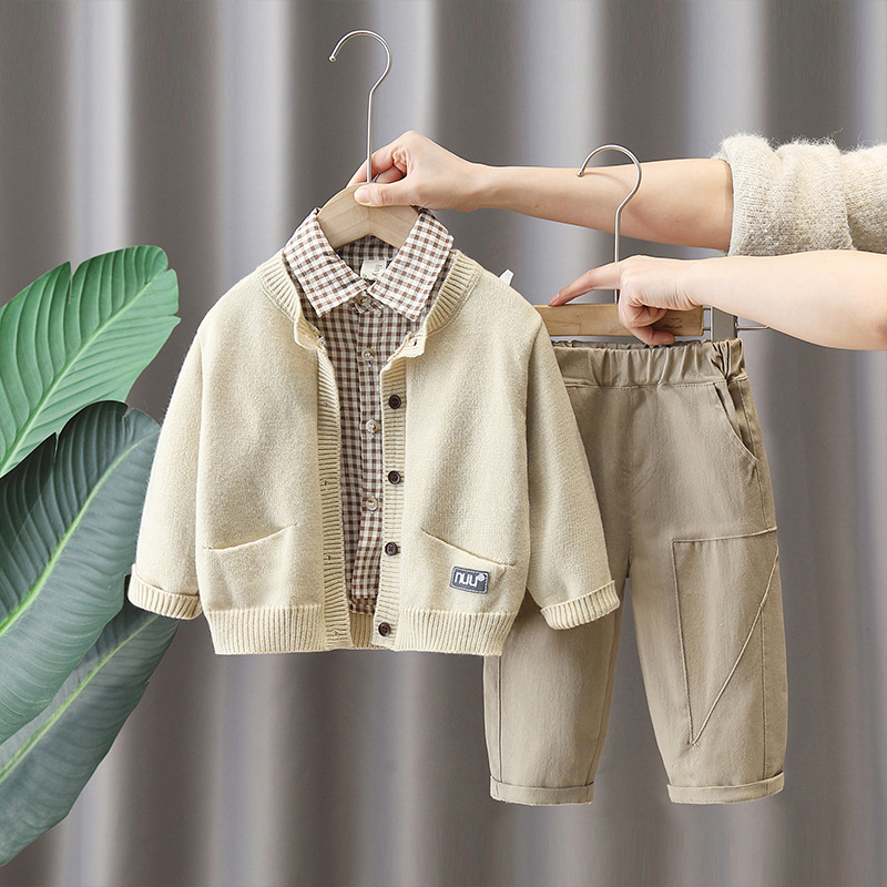 5859 Traje de primavera y otoño para niños 2024 Camisa a cuadros de rebeca para niños de tres piezas Ropa de otoño para niños