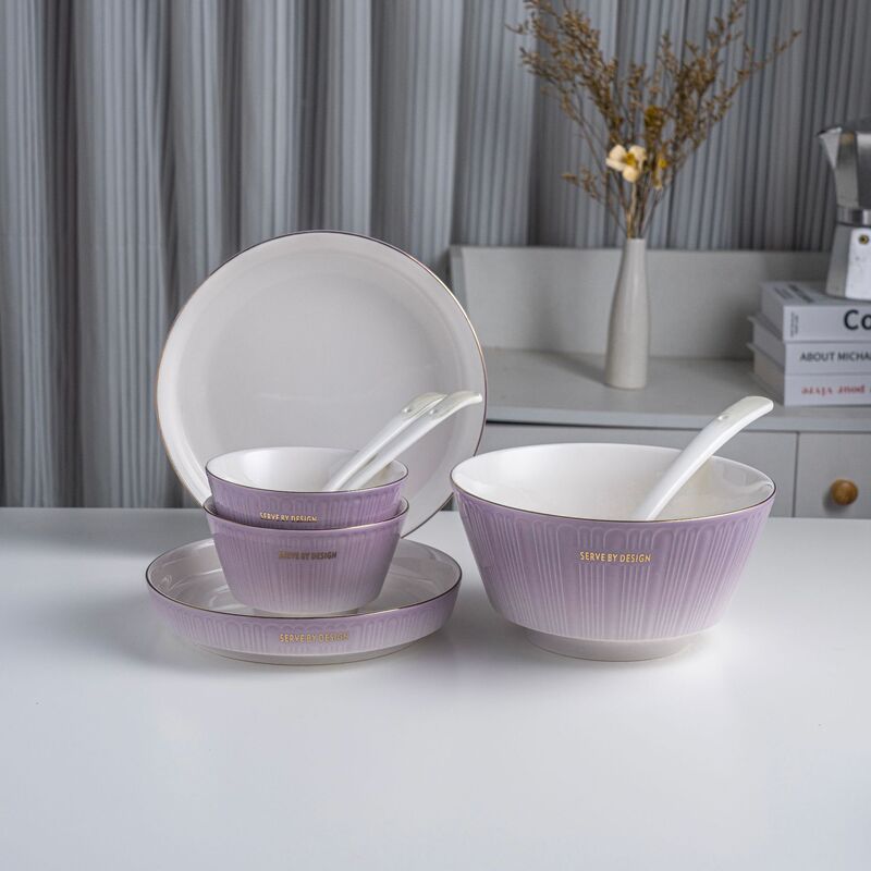 軽くて豪華でシンプルな陶磁器の碗の皿のセットの家庭用の喬迁の喜新居の高級感の食器の碗のスプーンの食事の碗|undefined