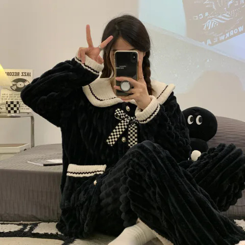 네이비 칼라 벨벳