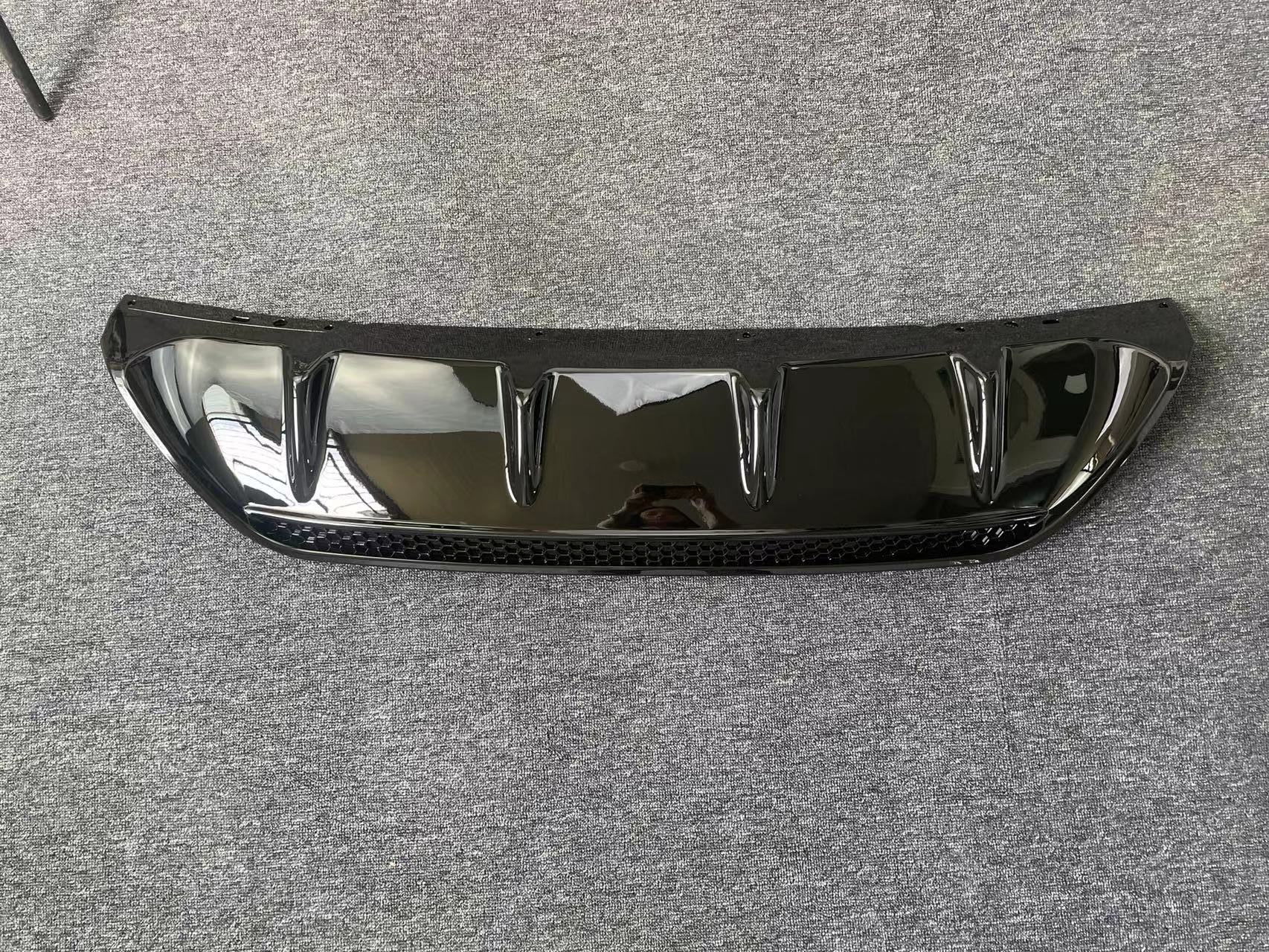 Suitable for Alfa Romeo STELVIO Stanvi Ti racing version rear bumper rear spoiler guard 1561584