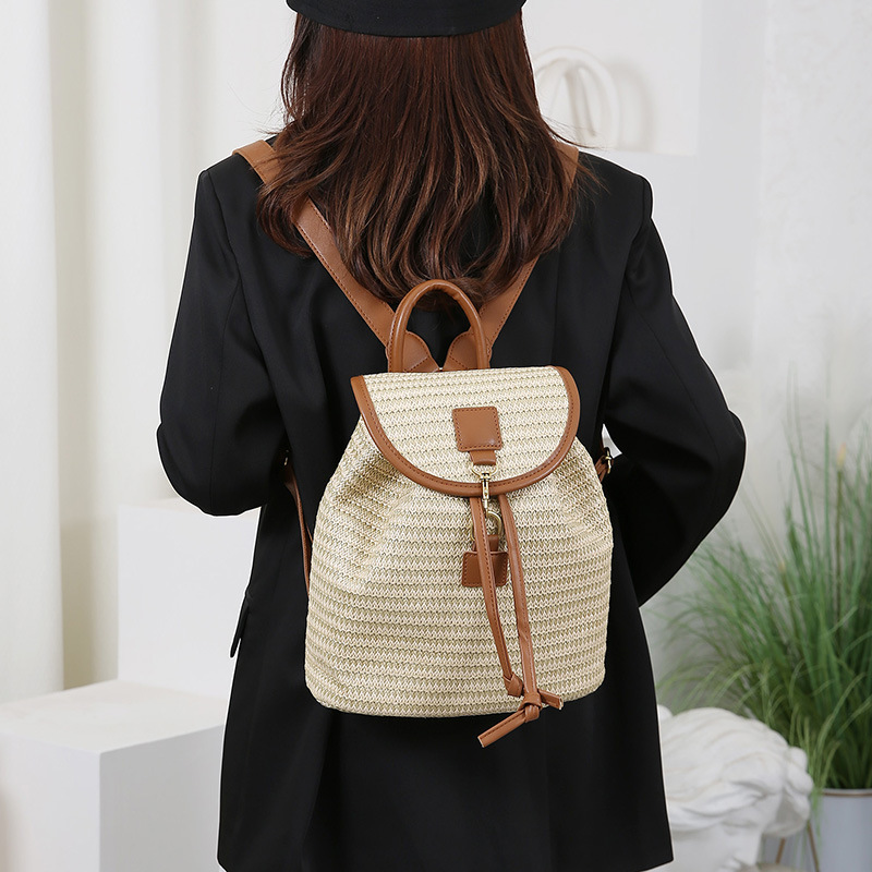 New Simple Contrast Patchwork Flap Drawstring Bucket Straw Bag Vacation Travel Women's Woven Backpack - Thumbnail 3