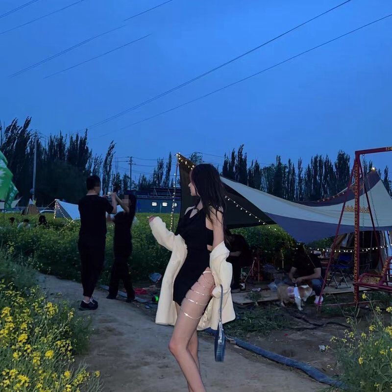 섹시한 속옷, 힙을 감싸는 짧은 스커트, 속이 비치는 라인스톤 슬릿 디자인, 핫한 끈나시, 열정적인 나이트가운, 원피스 도매, 외출복으로도 착용 가능