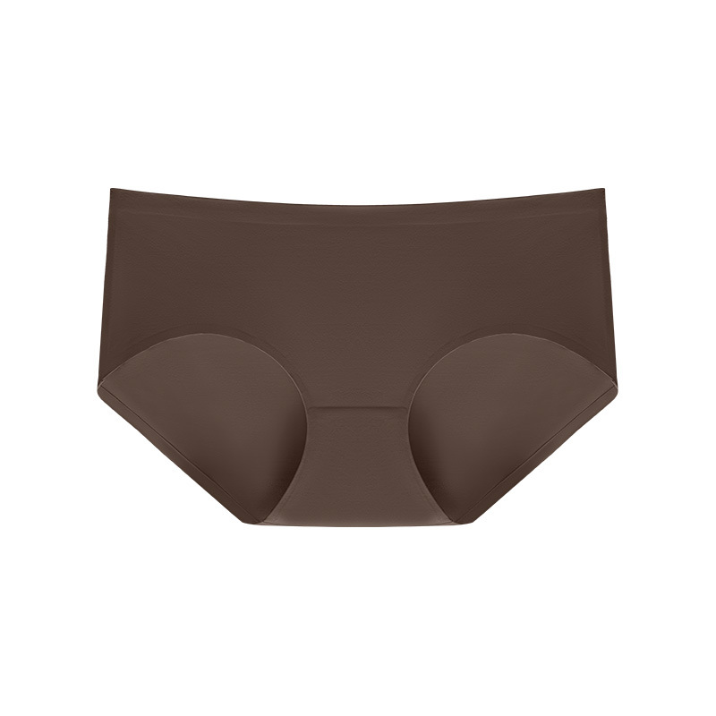 薄いタイプの無痕下着の女性の小胸は集まって大きい無鋼の輪を現して引き上げます。