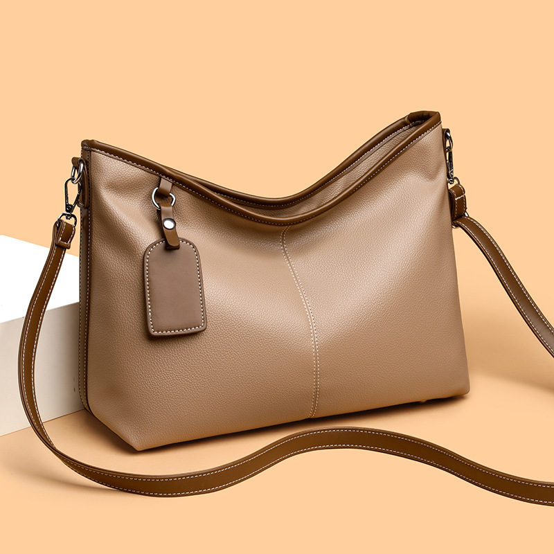 软皮小包包女斜挎2025新款潮时尚质感小皮包女百搭软皮斜跨单肩包