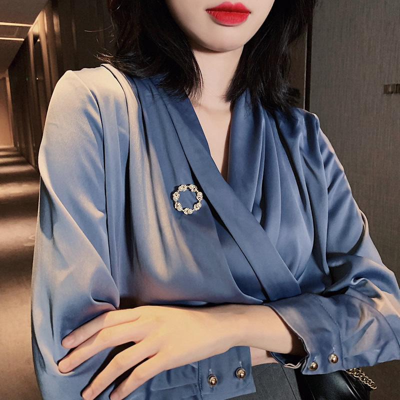 spilla perla dorata cava commercio estero corsage moda femminile spilla versatile_voghion.com