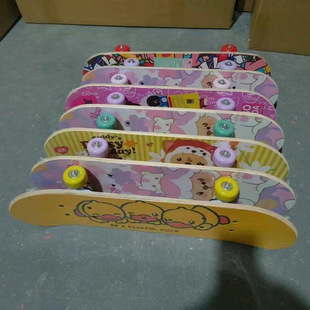 Children's Skateboard Four-Wheel Mickey Little Yellow Duck Boys and Girls Beginner Primary School Students Cartoon Skateboard with Light Stock