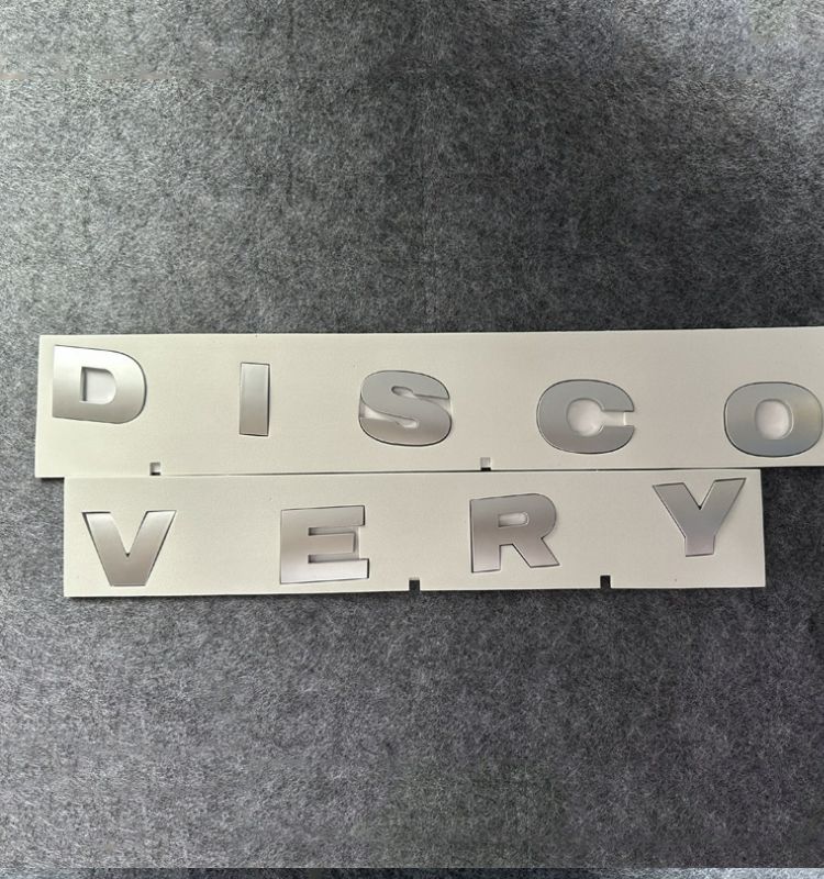 Suitable for Land Rover Discovery 4, English lettering for the hood emblem, front lettering, Discovery 3 and Discovery 4 car stickers